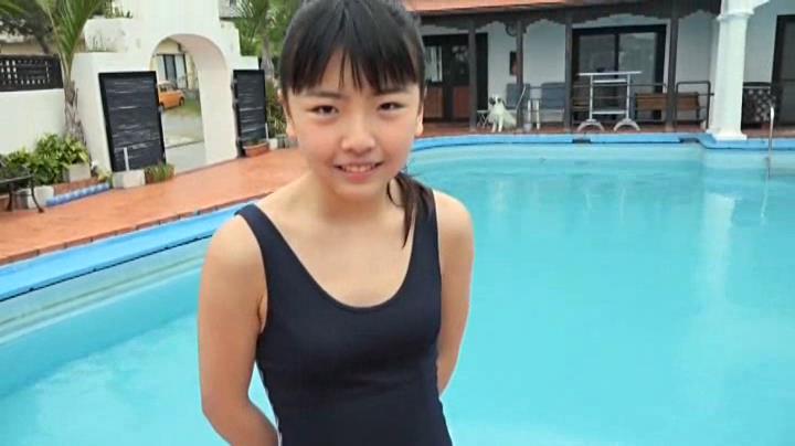 スク水の上半身だけ植田さくら